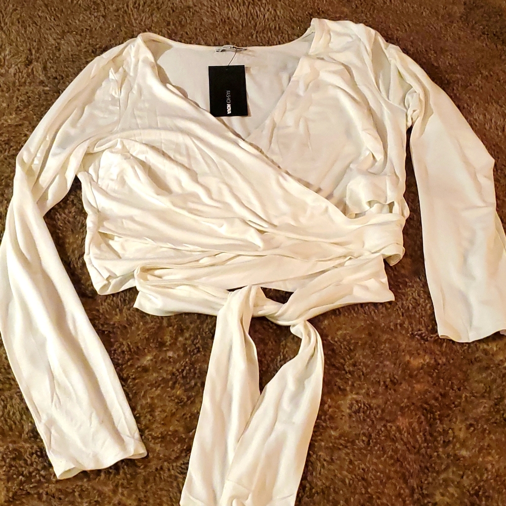 🔻Cropped Long Sleeve Wrap Top Ivory 2X / 3X